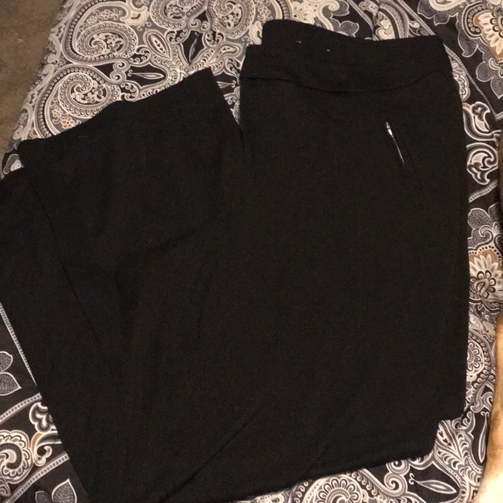 Black pull-on dress pants size 22/24